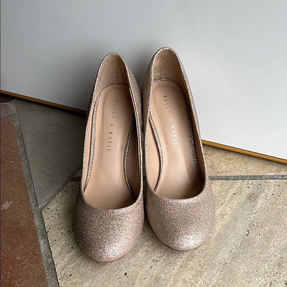 Kelly & Katie Glitter Pumps - Gold